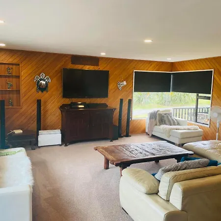 Te Papatapu Retreat Villa Raglan Exterior photo